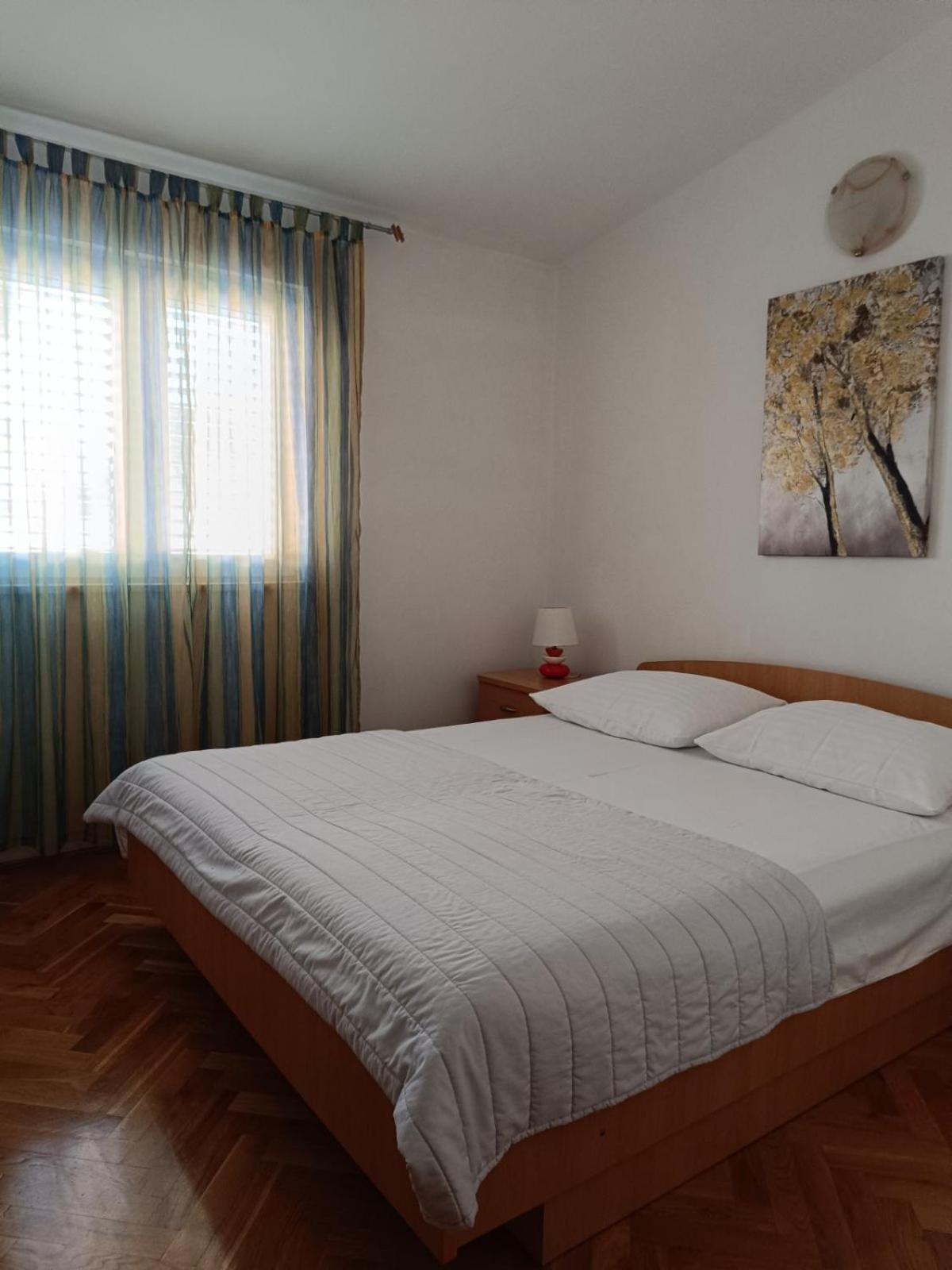 Apartmani Ljubo Primosten Exterior photo